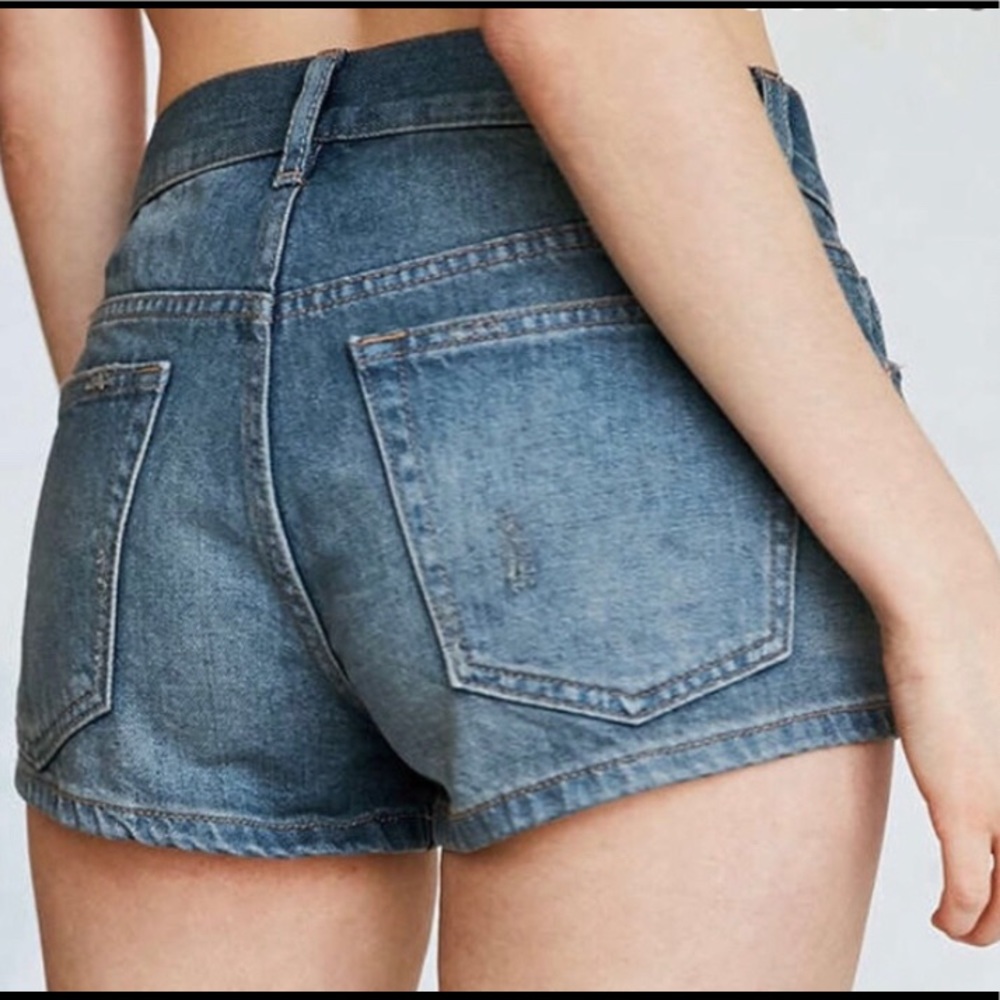 BDG || NWT || Mid Rise Denim Shorts